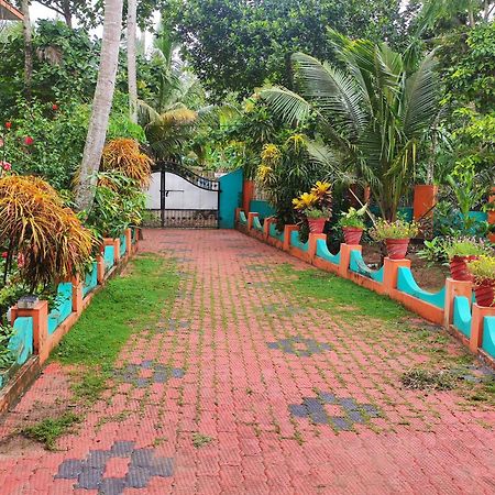 Happy Buddha Homestay Varkala Bagian luar foto