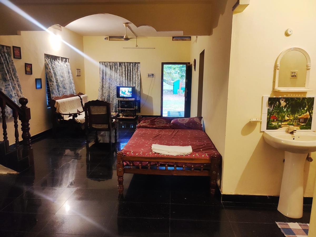 Happy Buddha Homestay Varkala Bagian luar foto