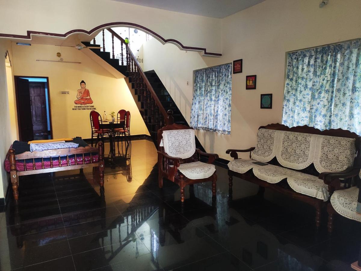 Happy Buddha Homestay Varkala Bagian luar foto