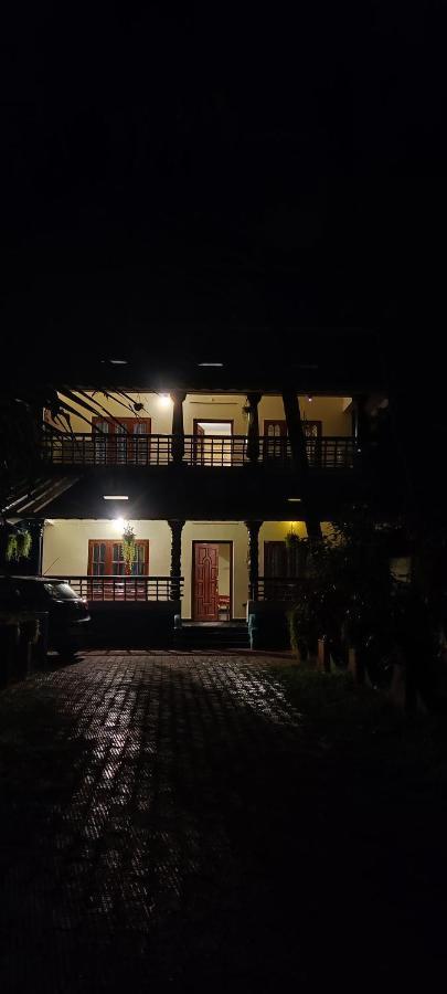 Happy Buddha Homestay Varkala Bagian luar foto